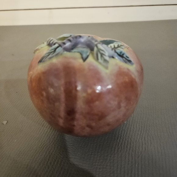 FRENCH POTTERY LA MAISON AU SOLEIL APPLE FIGURE - Picture 1 of 4